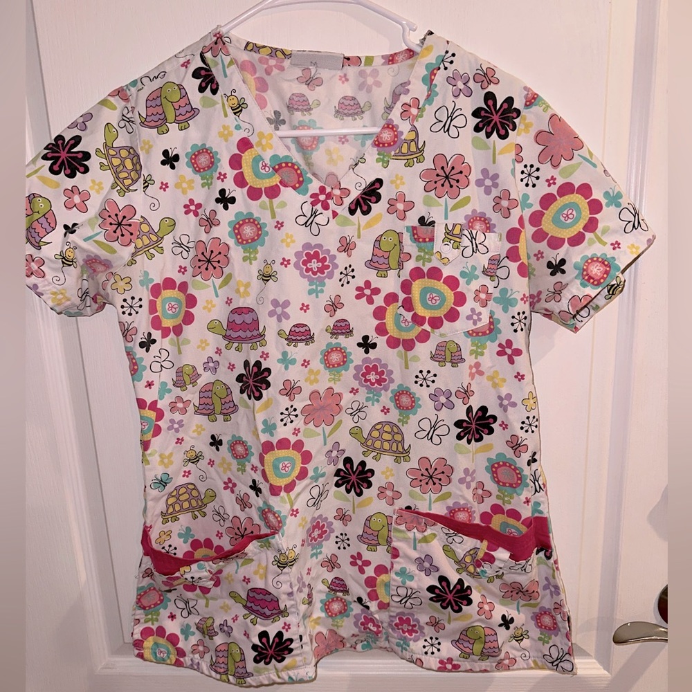 Veterinary scrub top